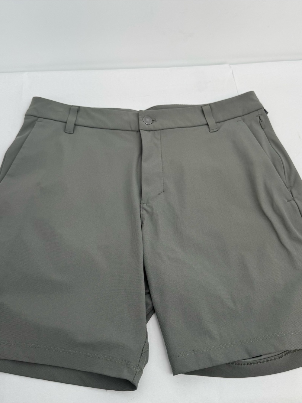 Lululemon Commission Classic-Fit Shorts Size 31 Gray Sage Warpstreme - Picture 3 of 10